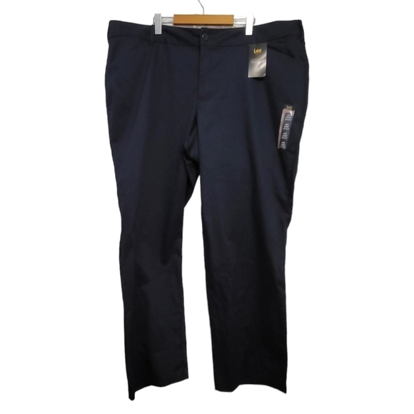 Lee Plus Size Relaxed Fit Straight Leg Pant Size 24W NWT - Picture 4 of 11